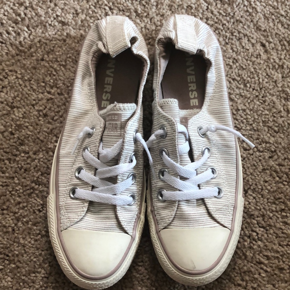 Converse size 7 woman
